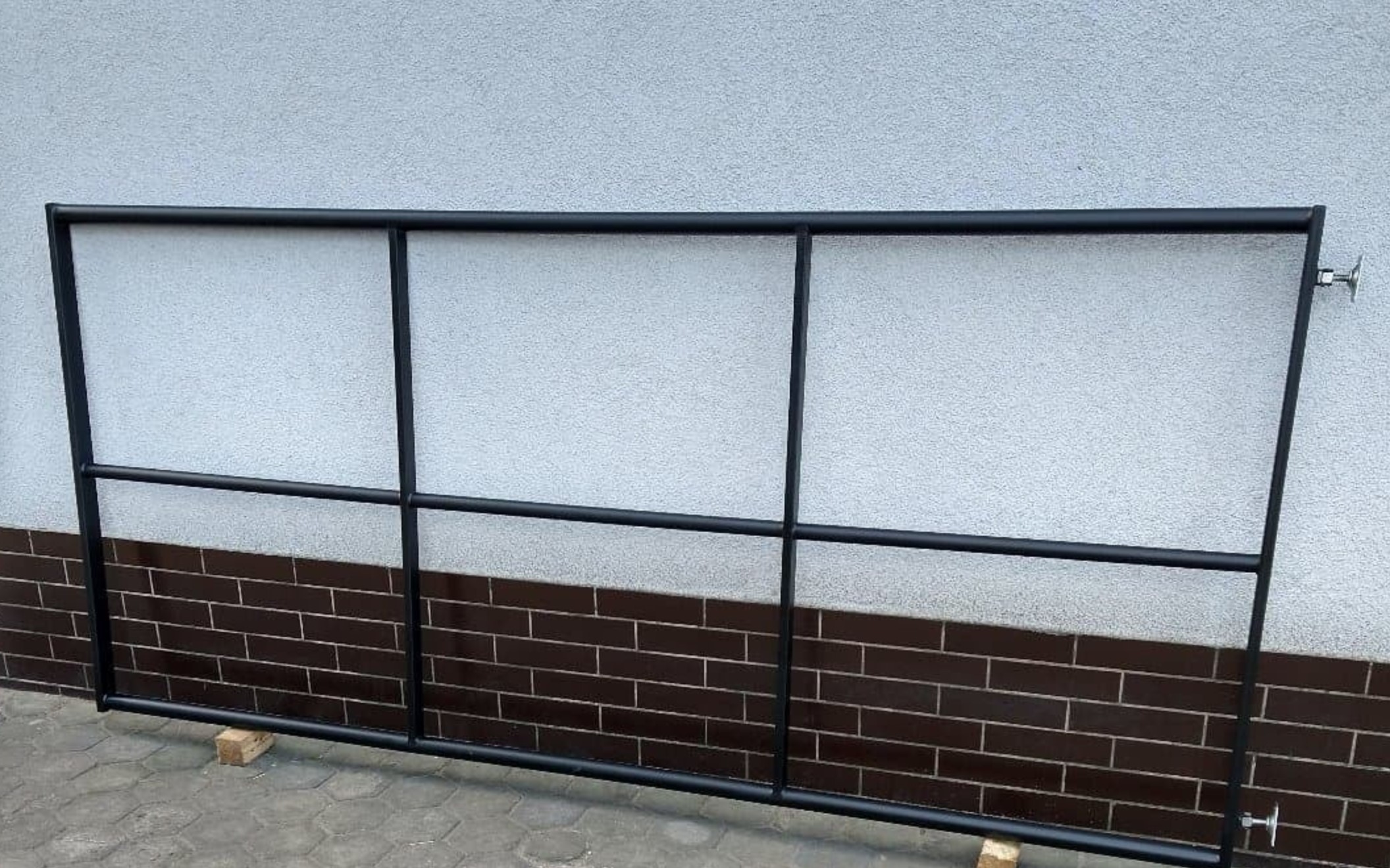 Przykładowa realizacja drzwi